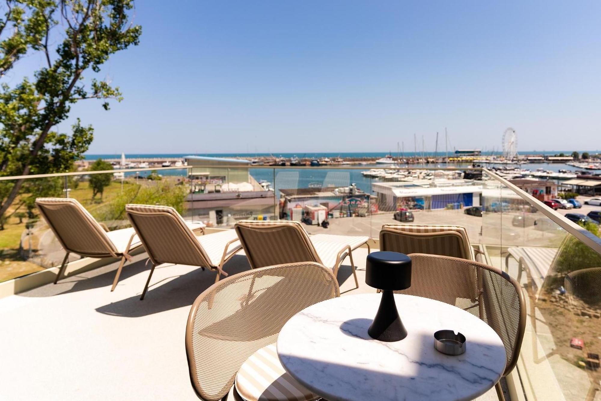 Rezident Tomis Marina Apartment Constanta Luaran gambar